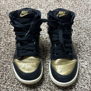 Nike Kids Black and Gold Sneakers